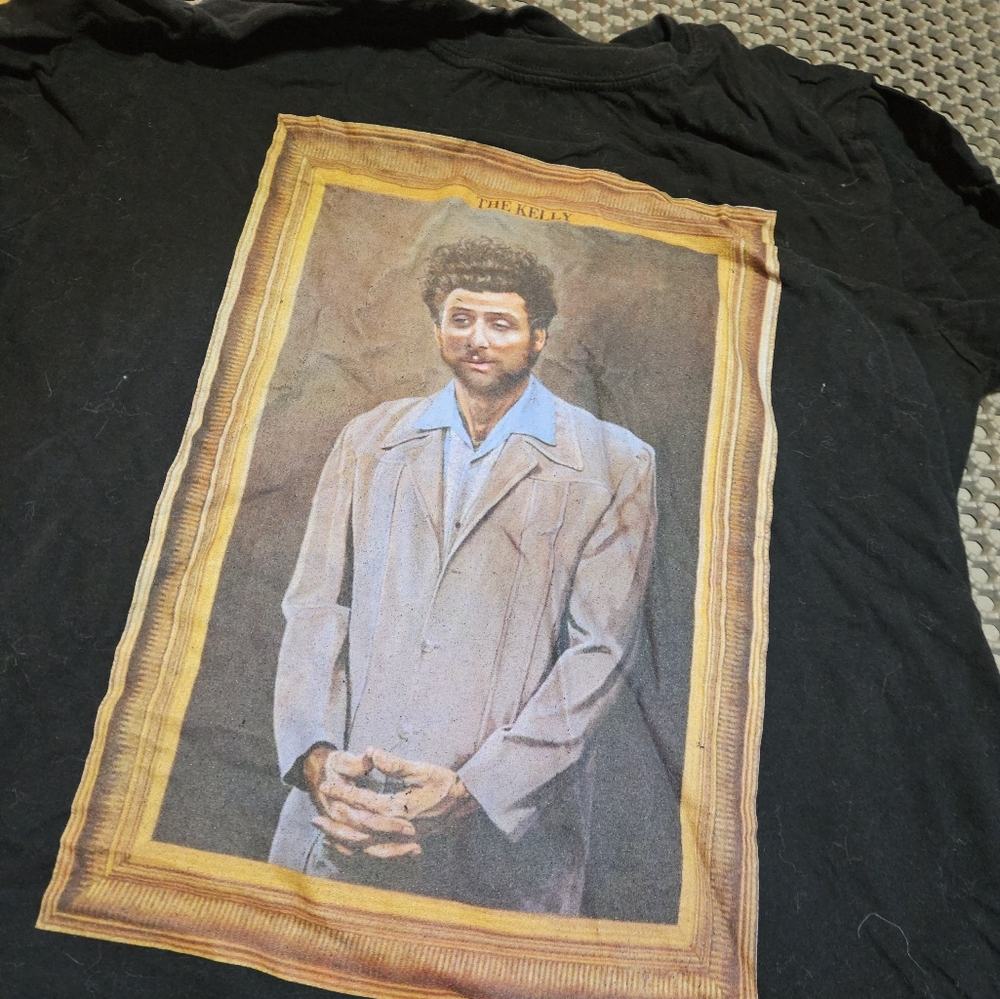 Large Charlie Kelley Seinfeld themed Tshirt